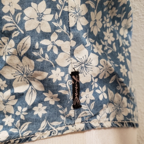 Flowered Seven7 Button Up - Picture 5 of 8